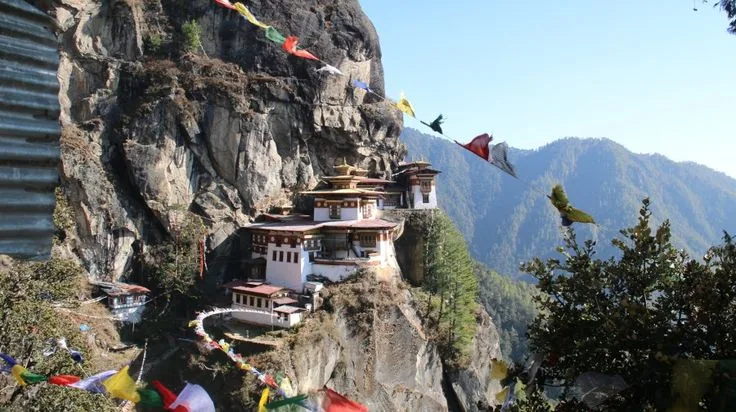 Bhutan: A Journey Through the Land of Dragons