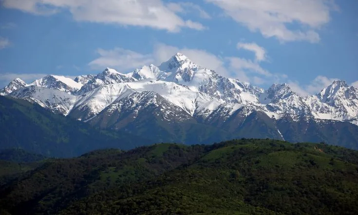 Exploring the Stunning Mountains of Kazakhstan
