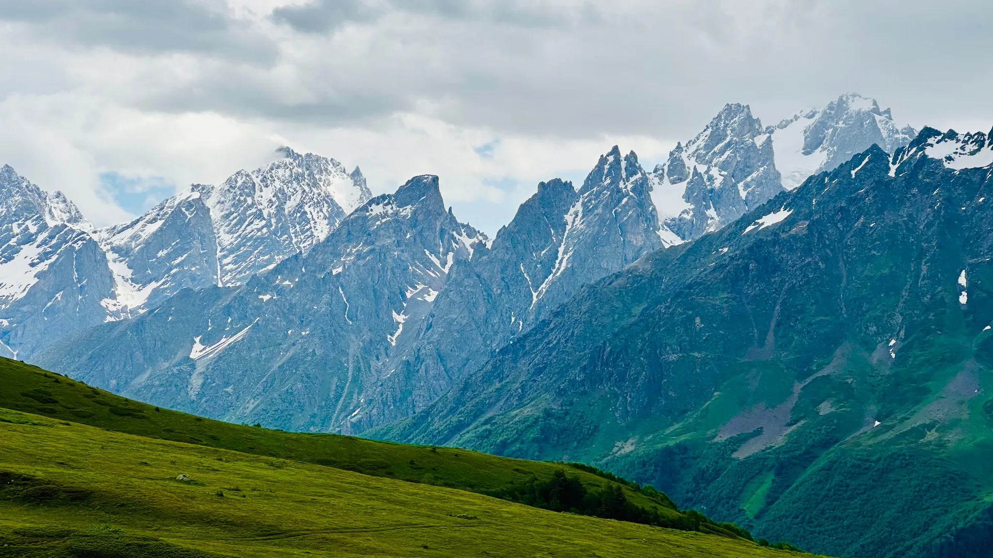 Exploring the Caucasus Mountains: Georgia's Hidden Gem