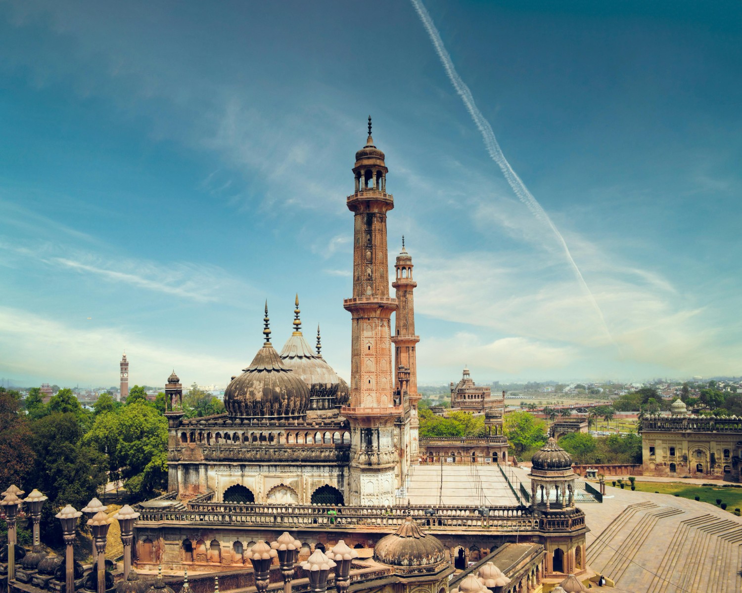 Bara Imambara's magnificent central hall