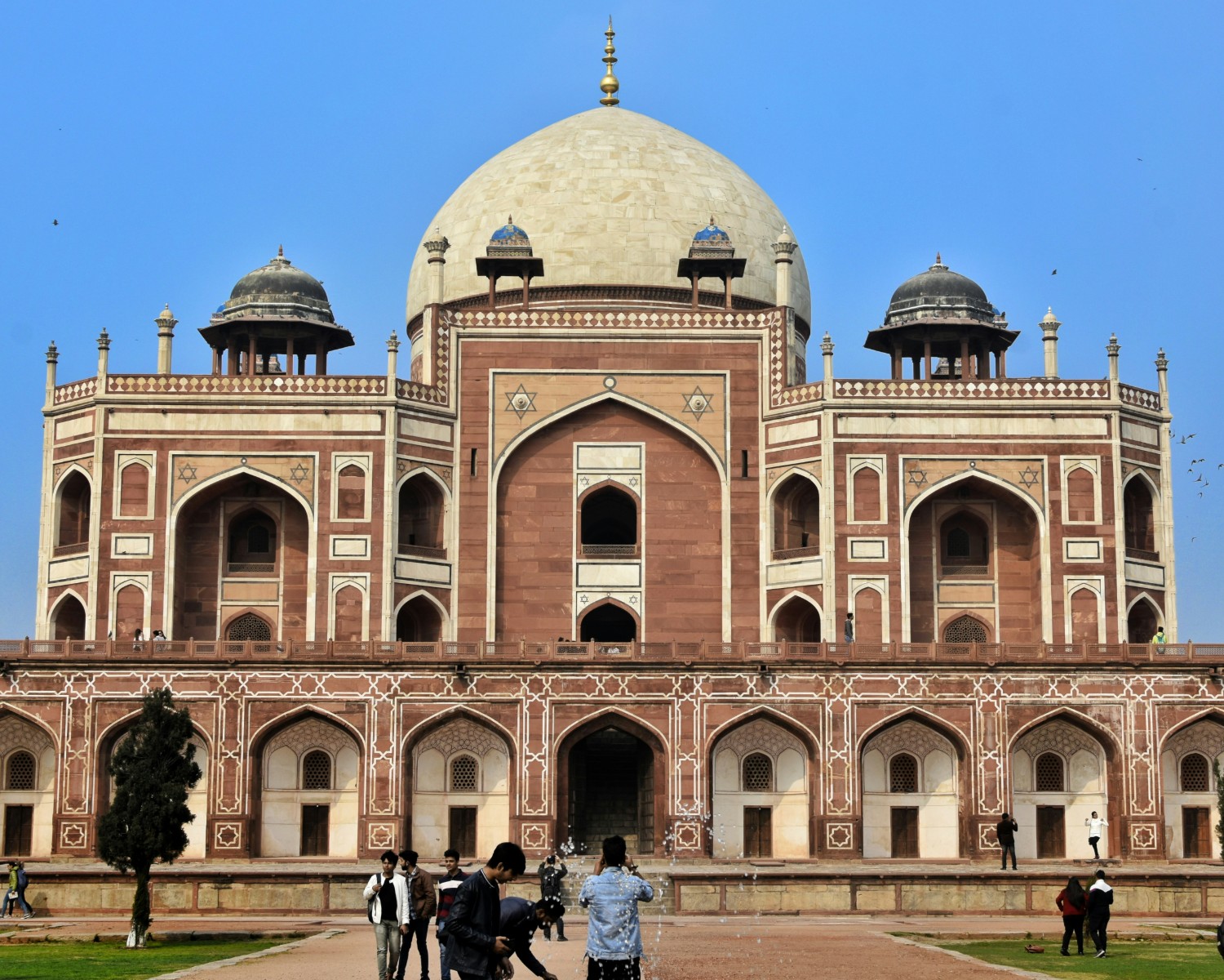 Jama Masjid courtyard at Fatehpur Sikri