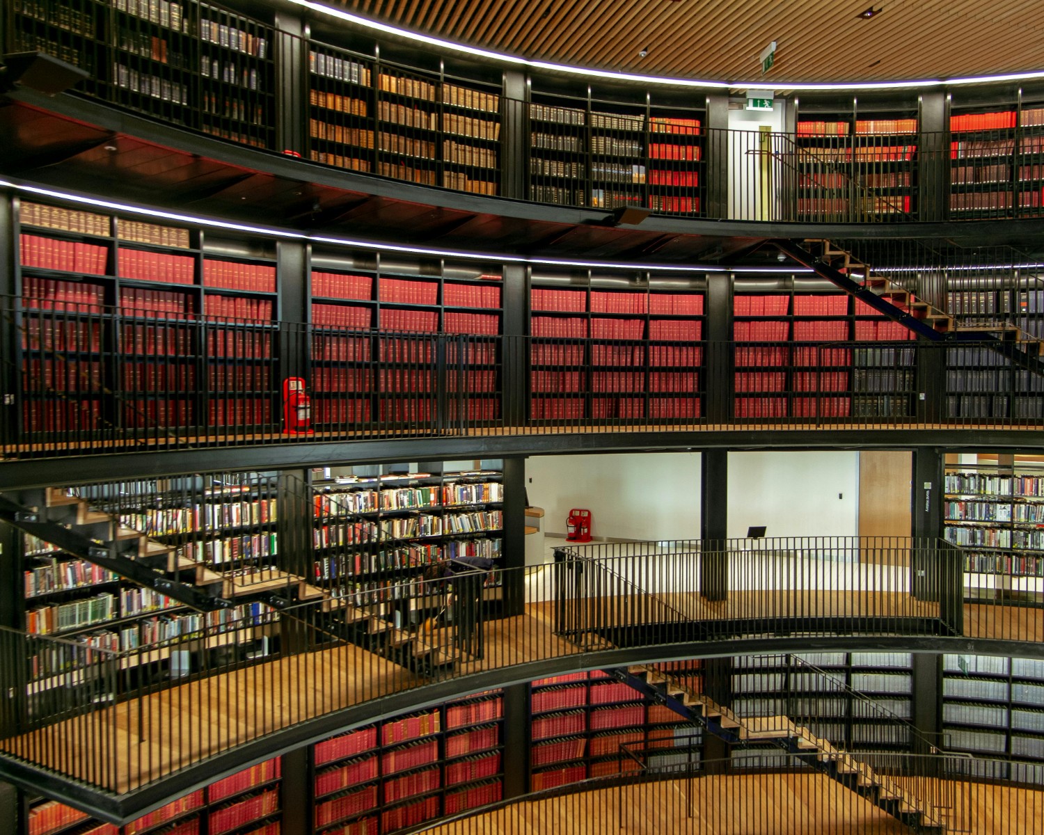Oxford University's ancient colleges and libraries