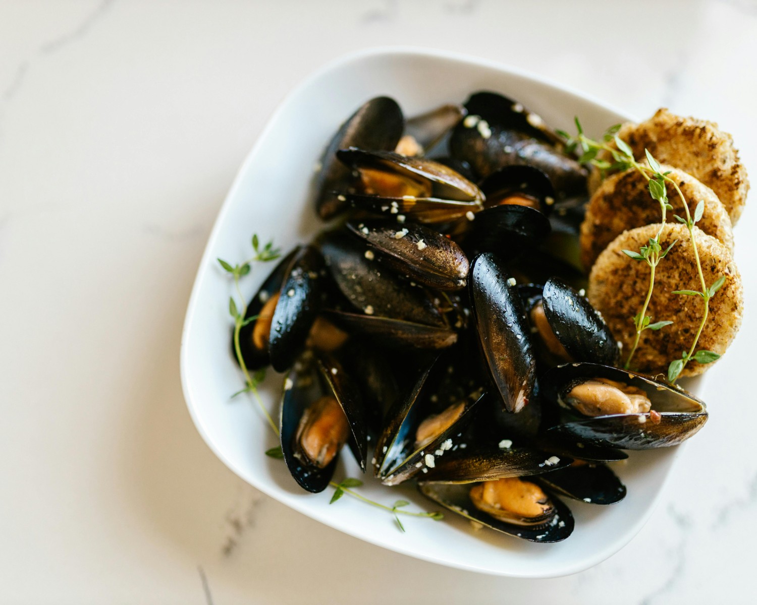 Moules-Frites (Mussels with Fries)